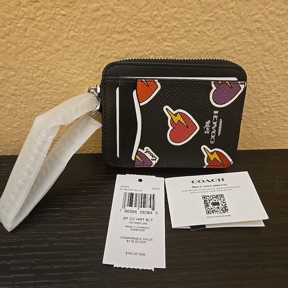 Coach Zip Card Case With  Heart Bolt Print - Picture 5 of 14